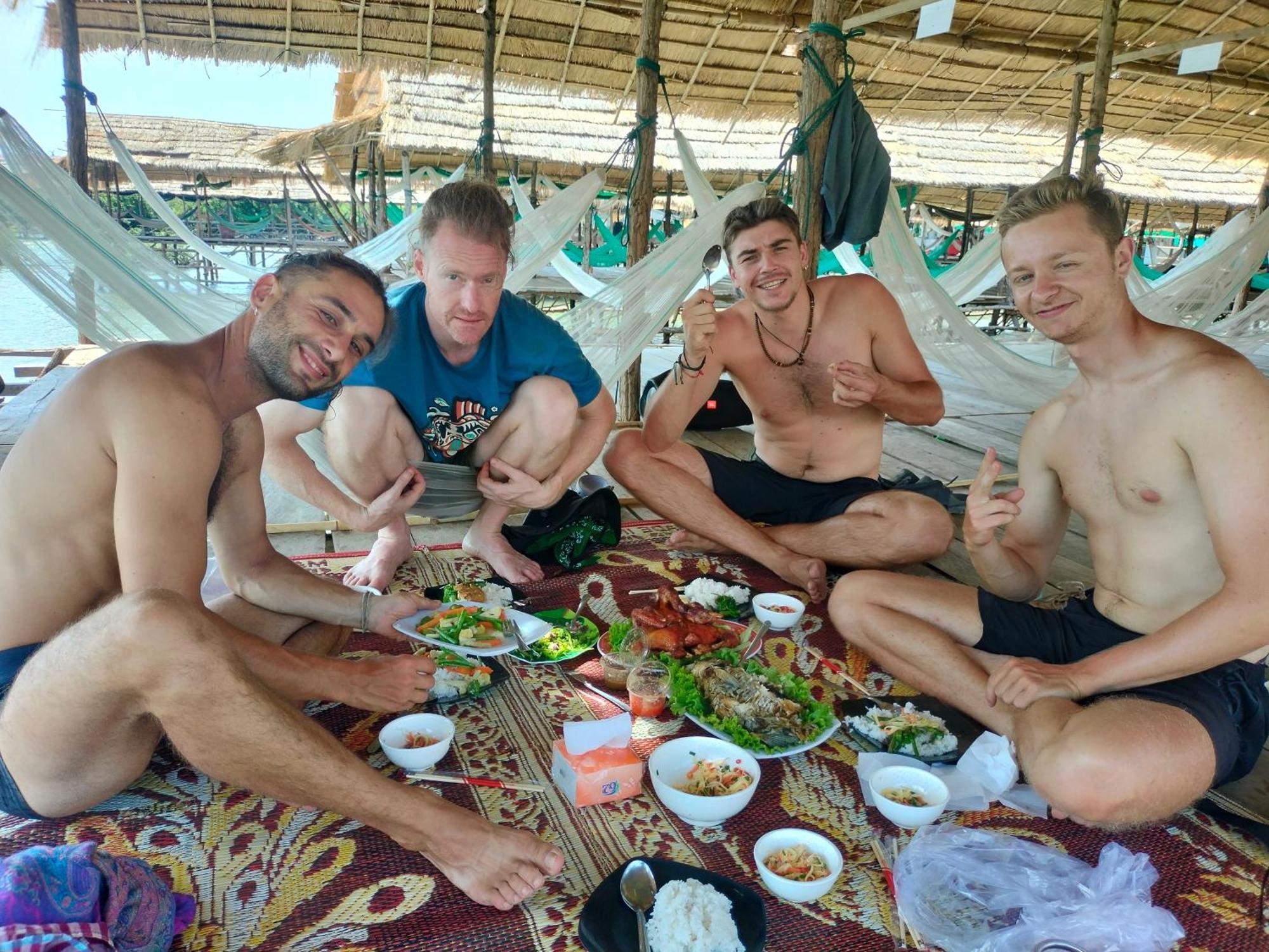 Dolphin Home Stay New 크라티에 외부 사진